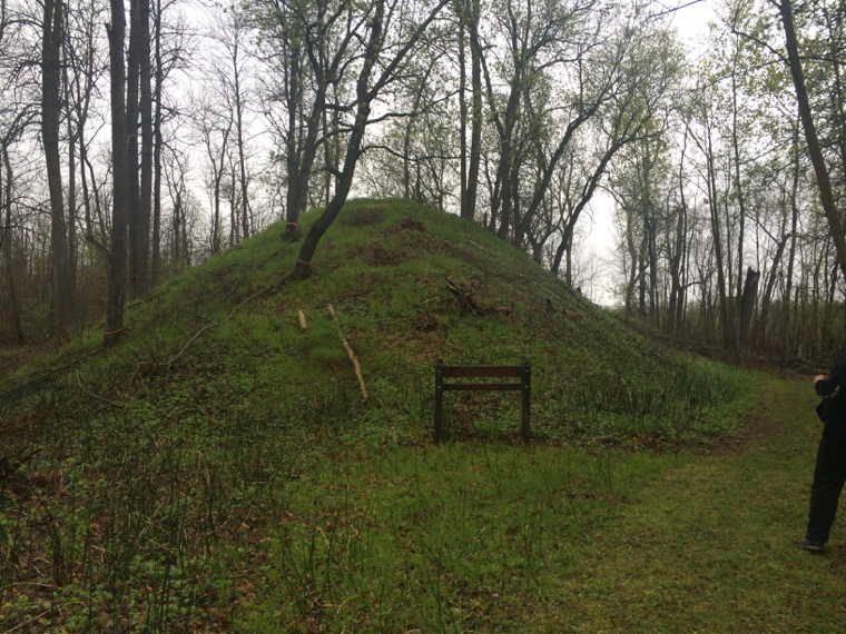 rainy river: a grand mound in minnesota (gallery)